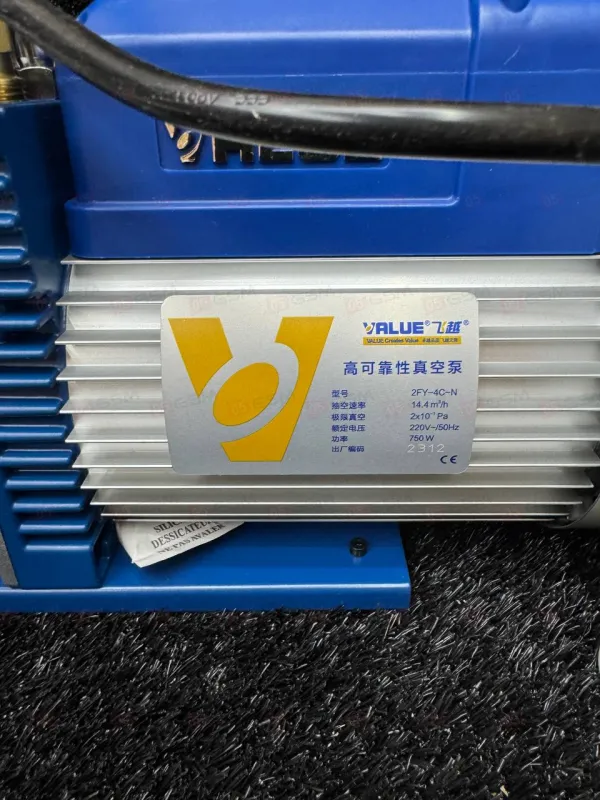 Помпа вакуумная двухступенчатая Value 2FY-4C-N (4 л; 14.4 куб. м; 0.2 Па; 750 Вт) фото в интернет-магазине 05gsm.ru